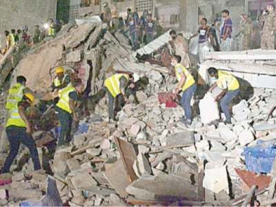 Many injured as five-storey residential building collapses in Lyari